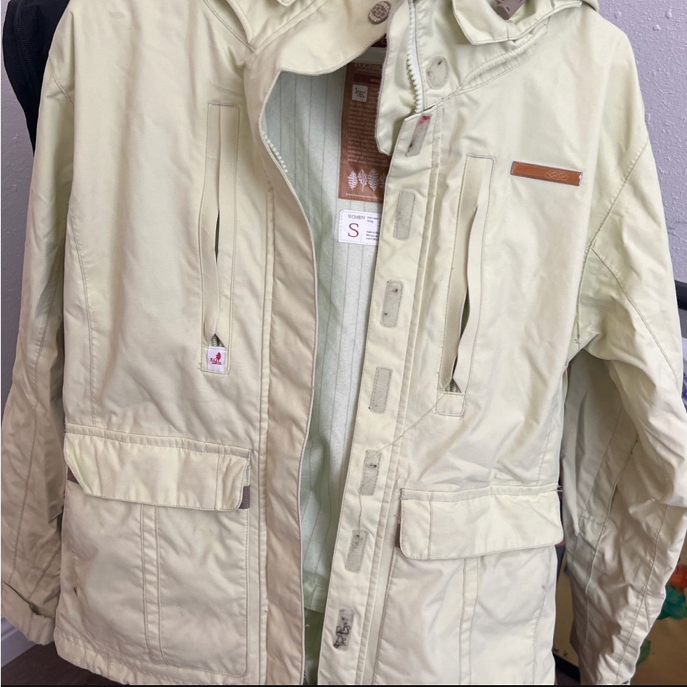 Four square Snowboarding ski jacket Small good used condition yellow green color